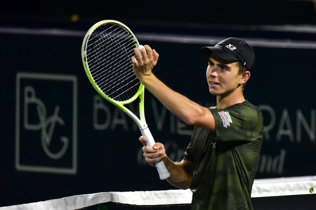 SF – D. SVRCINA VS I. BUSE